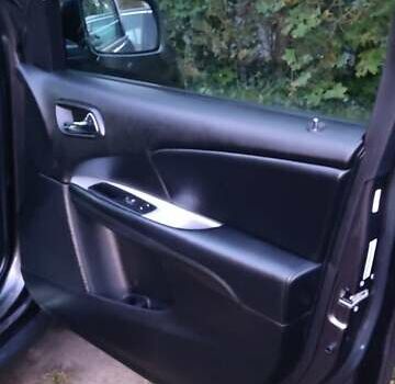 Серый Додж Джорни, объемом двигателя 2.36 л и пробегом 120 тыс. км за 13500 $, фото 5 на Automoto.ua