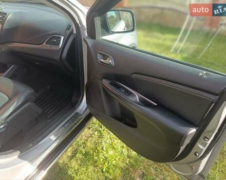 Серый Додж Джорни, объемом двигателя 3.6 л и пробегом 163 тыс. км за 13888 $, фото 17 на Automoto.ua