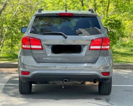 Серый Додж Джорни, объемом двигателя 2.4 л и пробегом 142 тыс. км за 12500 $, фото 4 на Automoto.ua