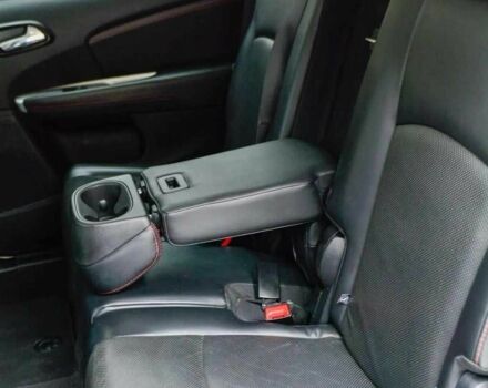 Серый Додж Джорни, объемом двигателя 0 л и пробегом 93 тыс. км за 9300 $, фото 7 на Automoto.ua