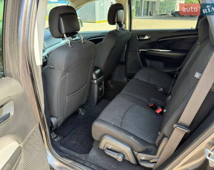 Сірий Додж Джорні, об'ємом двигуна 2.36 л та пробігом 67 тис. км за 11490 $, фото 27 на Automoto.ua