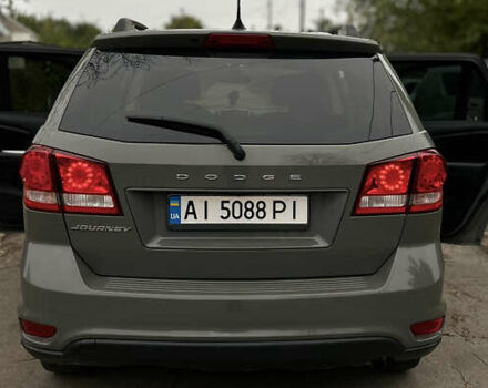 Серый Додж Джорни, объемом двигателя 2.36 л и пробегом 84 тыс. км за 12800 $, фото 10 на Automoto.ua