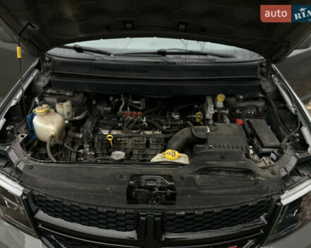 Серый Додж Джорни, объемом двигателя 2.36 л и пробегом 84 тыс. км за 12800 $, фото 26 на Automoto.ua