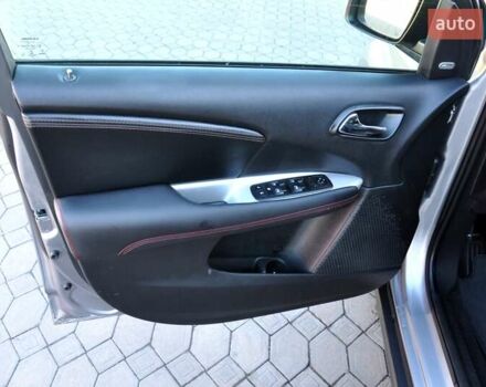 Серый Додж Джорни, объемом двигателя 3.6 л и пробегом 184 тыс. км за 12500 $, фото 17 на Automoto.ua