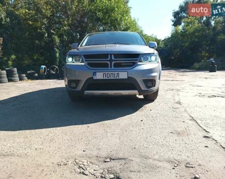 Серый Додж Джорни, объемом двигателя 3.6 л и пробегом 105 тыс. км за 15500 $, фото 16 на Automoto.ua
