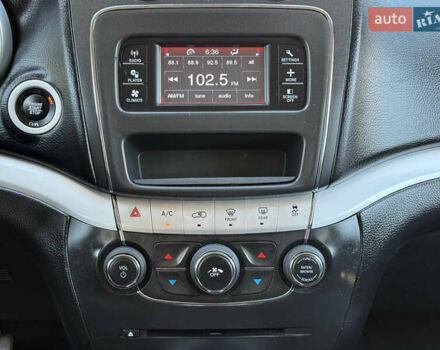 Сірий Додж Джорні, об'ємом двигуна 2.36 л та пробігом 67 тис. км за 11490 $, фото 23 на Automoto.ua