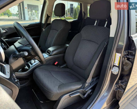 Сірий Додж Джорні, об'ємом двигуна 2.36 л та пробігом 67 тис. км за 11490 $, фото 26 на Automoto.ua