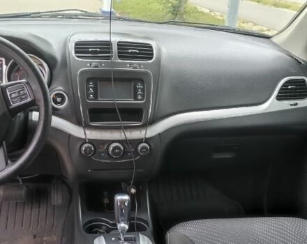 Серый Додж Джорни, объемом двигателя 2.4 л и пробегом 147 тыс. км за 13500 $, фото 3 на Automoto.ua