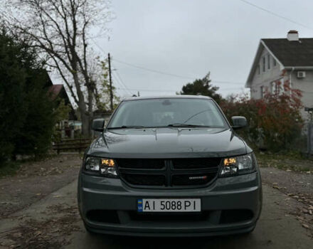 Серый Додж Джорни, объемом двигателя 2.36 л и пробегом 84 тыс. км за 12800 $, фото 4 на Automoto.ua