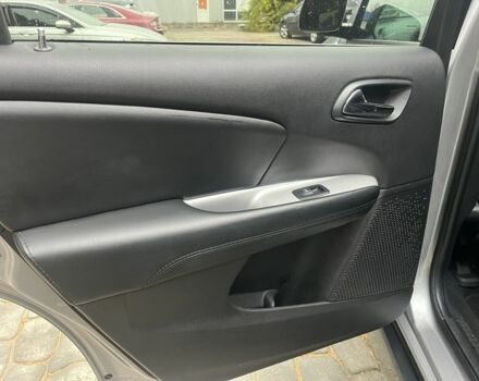 Серый Додж Джорни, объемом двигателя 3.6 л и пробегом 160 тыс. км за 14500 $, фото 16 на Automoto.ua