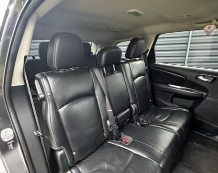 Серый Додж Джорни, объемом двигателя 2.4 л и пробегом 270 тыс. км за 13800 $, фото 5 на Automoto.ua