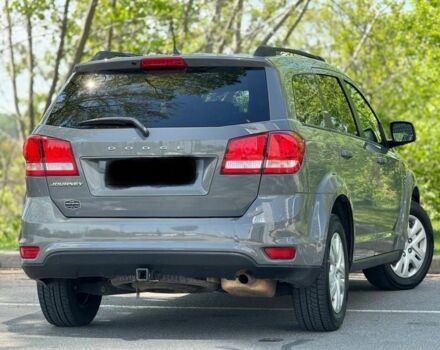 Серый Додж Джорни, объемом двигателя 2.4 л и пробегом 142 тыс. км за 12500 $, фото 5 на Automoto.ua