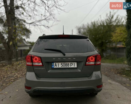 Серый Додж Джорни, объемом двигателя 2.36 л и пробегом 84 тыс. км за 12800 $, фото 6 на Automoto.ua