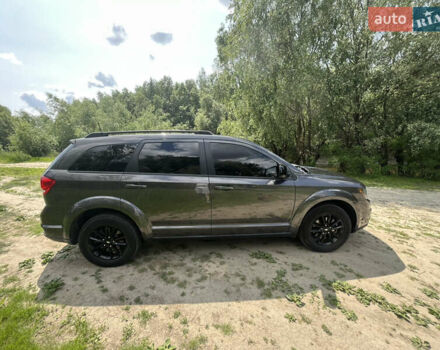 Сірий Додж Джорні, об'ємом двигуна 2.36 л та пробігом 92 тис. км за 15000 $, фото 16 на Automoto.ua