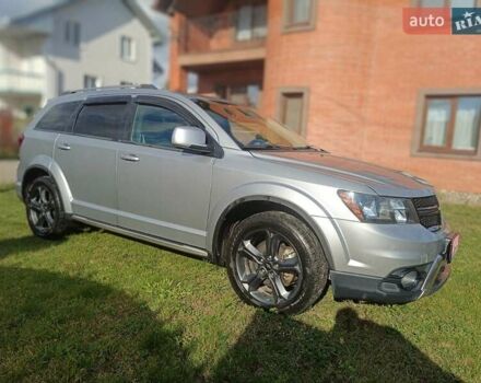 Серый Додж Джорни, объемом двигателя 3.6 л и пробегом 163 тыс. км за 13888 $, фото 2 на Automoto.ua