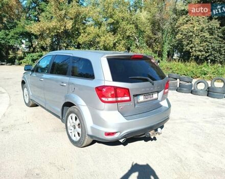 Серый Додж Джорни, объемом двигателя 3.6 л и пробегом 105 тыс. км за 15500 $, фото 6 на Automoto.ua