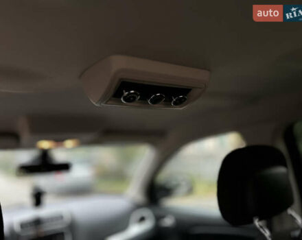 Серый Додж Джорни, объемом двигателя 2.36 л и пробегом 84 тыс. км за 12800 $, фото 22 на Automoto.ua