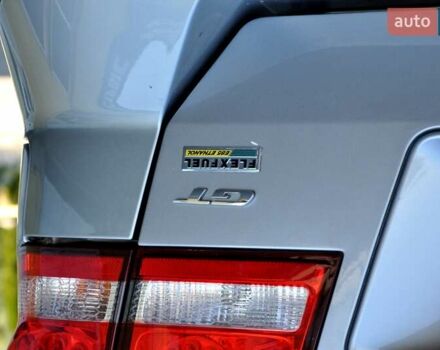 Серый Додж Джорни, объемом двигателя 3.6 л и пробегом 184 тыс. км за 12500 $, фото 10 на Automoto.ua