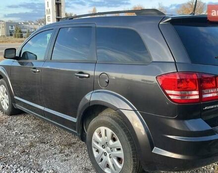 Серый Додж Джорни, объемом двигателя 2.36 л и пробегом 205 тыс. км за 11200 $, фото 4 на Automoto.ua