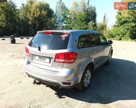 Серый Додж Джорни, объемом двигателя 3.6 л и пробегом 105 тыс. км за 15500 $, фото 9 на Automoto.ua