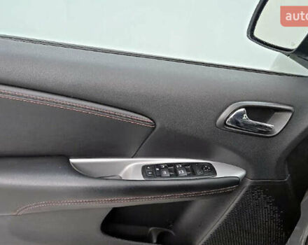 Сірий Додж Джорні, об'ємом двигуна 0 л та пробігом 68 тис. км за 1800 $, фото 11 на Automoto.ua