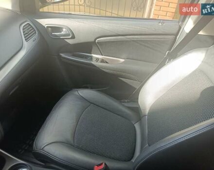 Серый Додж Джорни, объемом двигателя 3.6 л и пробегом 163 тыс. км за 13888 $, фото 24 на Automoto.ua