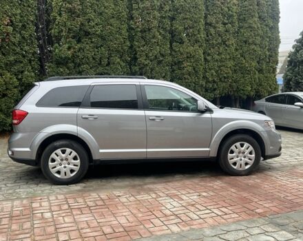 Серый Додж Джорни, объемом двигателя 3.6 л и пробегом 160 тыс. км за 14500 $, фото 2 на Automoto.ua