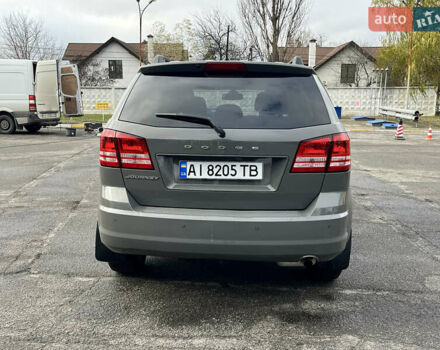 Серый Додж Джорни, объемом двигателя 2.36 л и пробегом 106 тыс. км за 13500 $, фото 12 на Automoto.ua