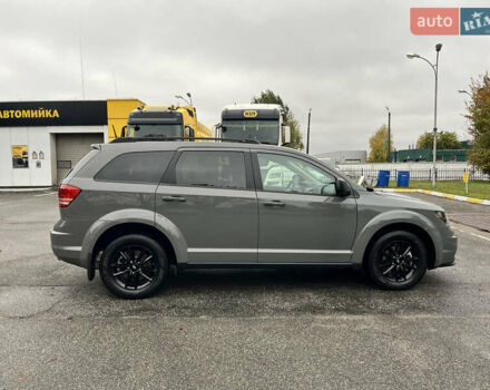 Серый Додж Джорни, объемом двигателя 2.36 л и пробегом 105 тыс. км за 13600 $, фото 16 на Automoto.ua