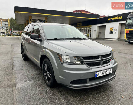 Серый Додж Джорни, объемом двигателя 2.36 л и пробегом 105 тыс. км за 13600 $, фото 12 на Automoto.ua