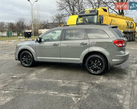 Серый Додж Джорни, объемом двигателя 2.36 л и пробегом 106 тыс. км за 13500 $, фото 8 на Automoto.ua