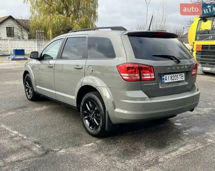 Серый Додж Джорни, объемом двигателя 2.36 л и пробегом 106 тыс. км за 13500 $, фото 10 на Automoto.ua