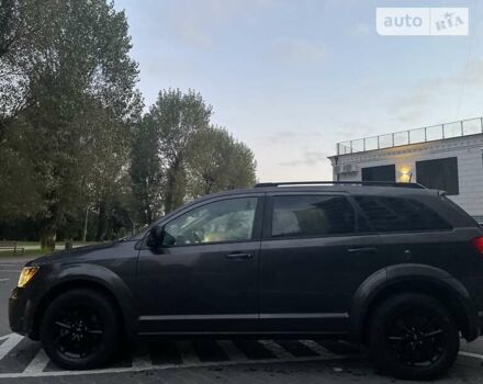 Серый Додж Джорни, объемом двигателя 2.36 л и пробегом 173 тыс. км за 13600 $, фото 4 на Automoto.ua