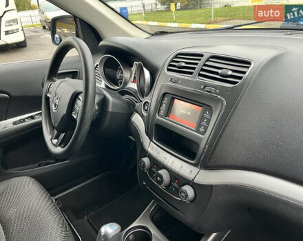 Серый Додж Джорни, объемом двигателя 2.36 л и пробегом 105 тыс. км за 13600 $, фото 34 на Automoto.ua