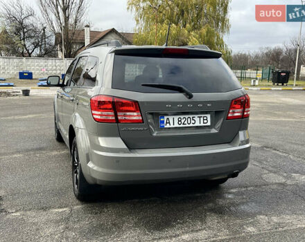 Серый Додж Джорни, объемом двигателя 2.36 л и пробегом 106 тыс. км за 13500 $, фото 11 на Automoto.ua