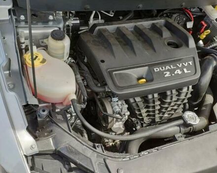 Серый Додж Джорни, объемом двигателя 2.4 л и пробегом 94 тыс. км за 15200 $, фото 24 на Automoto.ua
