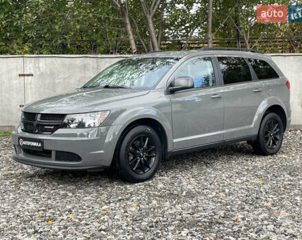 Додж Джорни 2020 в Киеве на Automoto.ua Серый Додж Джорни, объемом двигателя 2.36 л и пробегом 92 тыс. км за 14990 $, фото 4 на Automoto.ua