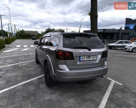 Серый Додж Джорни, объемом двигателя 2.4 л и пробегом 150 тыс. км за 15900 $, фото 7 на Automoto.ua