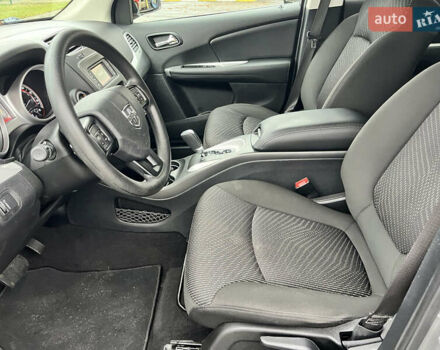 Серый Додж Джорни, объемом двигателя 2.36 л и пробегом 105 тыс. км за 13600 $, фото 27 на Automoto.ua