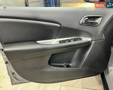 Серый Додж Джорни, объемом двигателя 2.36 л и пробегом 105 тыс. км за 13600 $, фото 55 на Automoto.ua