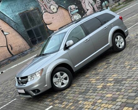 Серый Додж Джорни, объемом двигателя 2.4 л и пробегом 124 тыс. км за 13499 $, фото 2 на Automoto.ua