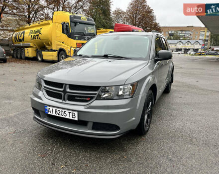 Серый Додж Джорни, объемом двигателя 2.36 л и пробегом 105 тыс. км за 13600 $, фото 8 на Automoto.ua