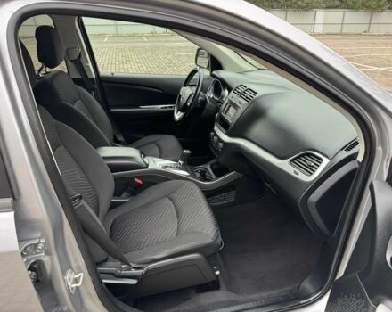 Серый Додж Джорни, объемом двигателя 2.4 л и пробегом 124 тыс. км за 13499 $, фото 19 на Automoto.ua