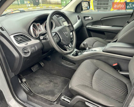 Серый Додж Джорни, объемом двигателя 2.36 л и пробегом 106 тыс. км за 13500 $, фото 32 на Automoto.ua