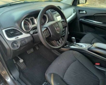 Серый Додж Джорни, объемом двигателя 2.4 л и пробегом 53 тыс. км за 2400 $, фото 9 на Automoto.ua