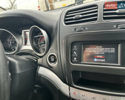 Серый Додж Джорни, объемом двигателя 2.36 л и пробегом 106 тыс. км за 13500 $, фото 44 на Automoto.ua