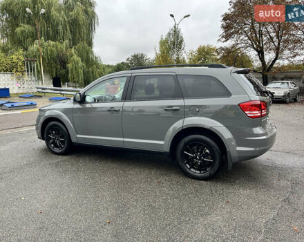 Серый Додж Джорни, объемом двигателя 2.36 л и пробегом 105 тыс. км за 13600 $, фото 24 на Automoto.ua