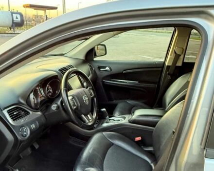 Сірий Додж Джорні, об'ємом двигуна 2.4 л та пробігом 127 тис. км за 14999 $, фото 5 на Automoto.ua