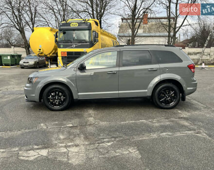 Серый Додж Джорни, объемом двигателя 2.36 л и пробегом 106 тыс. км за 13500 $, фото 6 на Automoto.ua