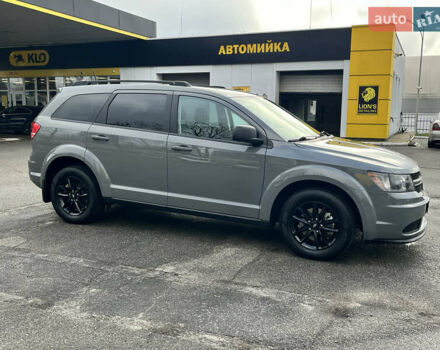 Серый Додж Джорни, объемом двигателя 2.36 л и пробегом 106 тыс. км за 13500 $, фото 19 на Automoto.ua